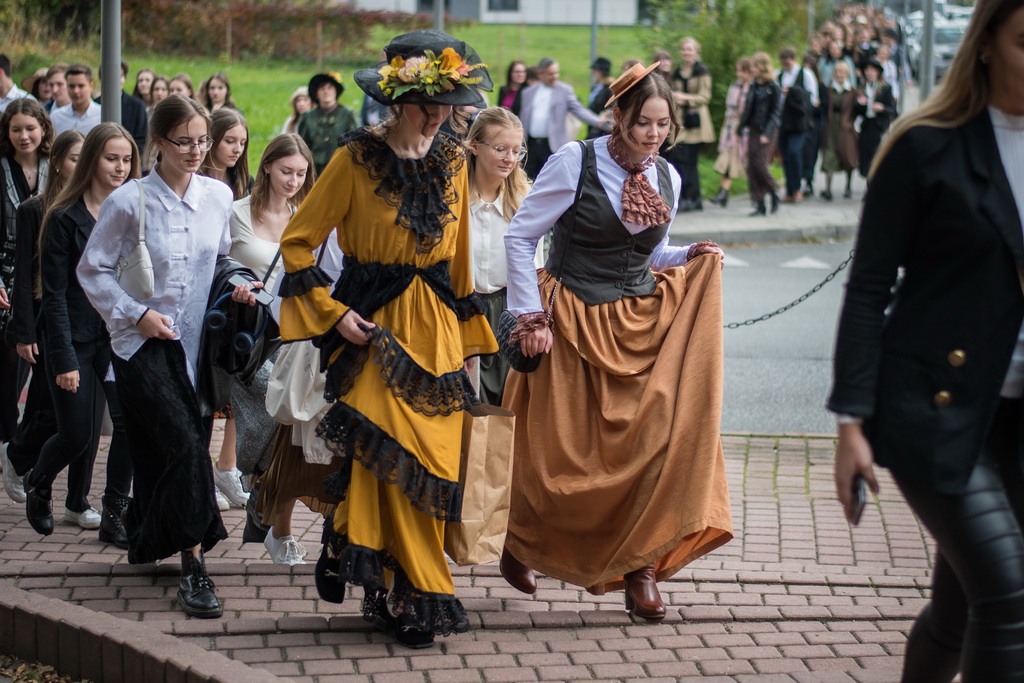 Zdjęcie 120-lecie_2LO (84)b79bf008-e333-4fb8-aeed-f79bf6c74c55.jpg w galerii 120-lecie II LO